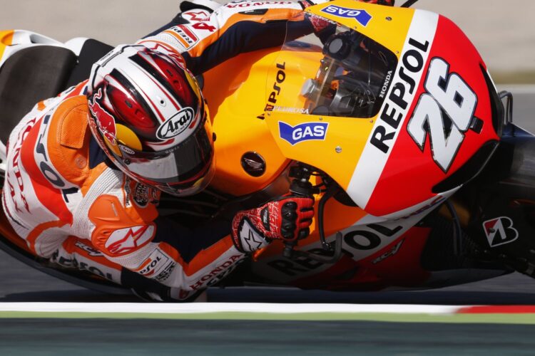 Pedrosa smashes lap record with stunning pole