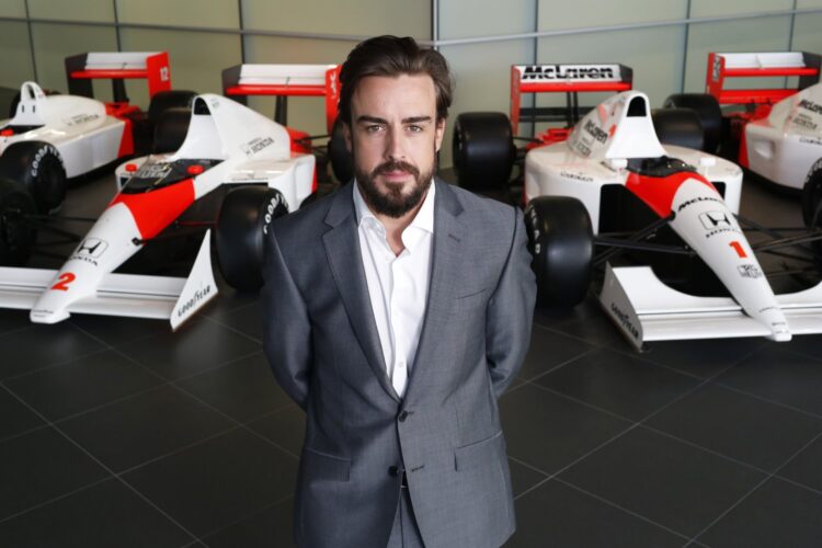 Alonso: McLaren contacted me a year ago