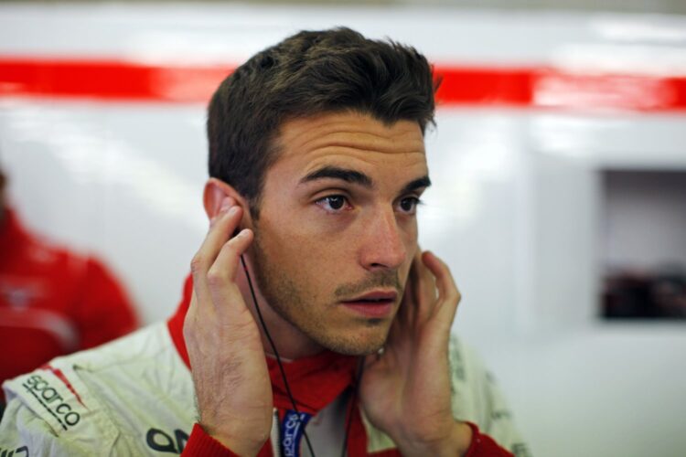 Bianchi ‘unconscious’ as crash stops race