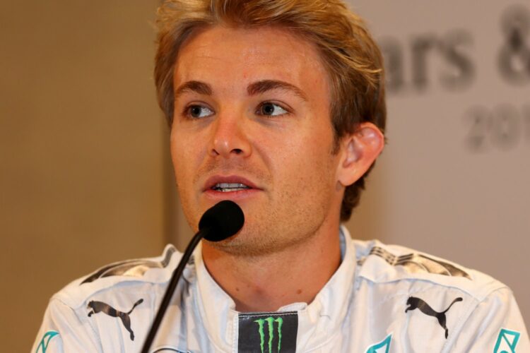 Rosberg sees no threat from Ferrari in 2015