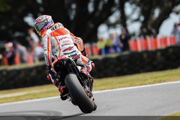 Phillip Island pole for champion Marquez