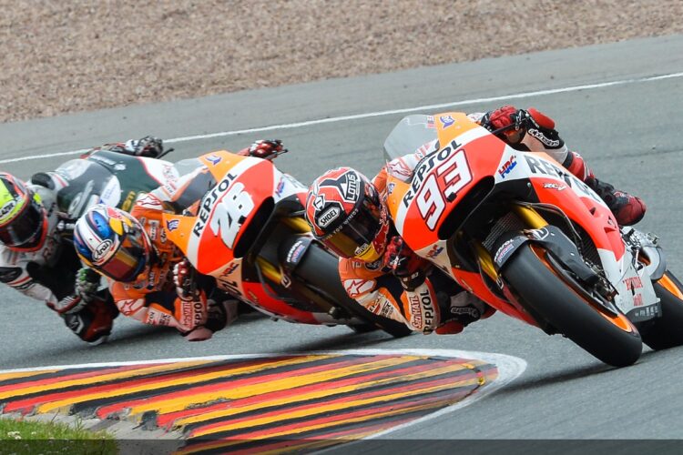 Marquez makes it nine wins from nine after hectic race start