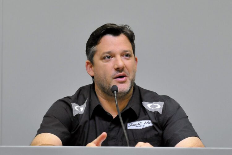 Stewart still says no plans to run sprint cars in future