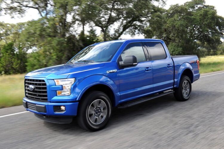 We drive the 2015 Ford F150 XLT 4×4