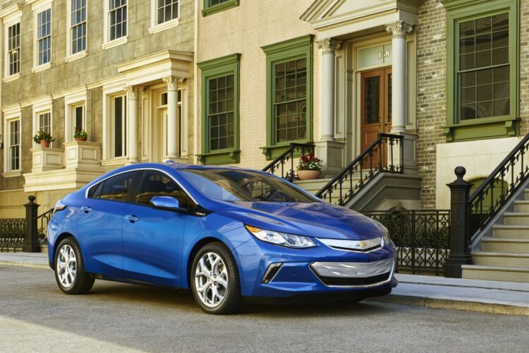 Chevy donates Volt to FIRST Robotics program