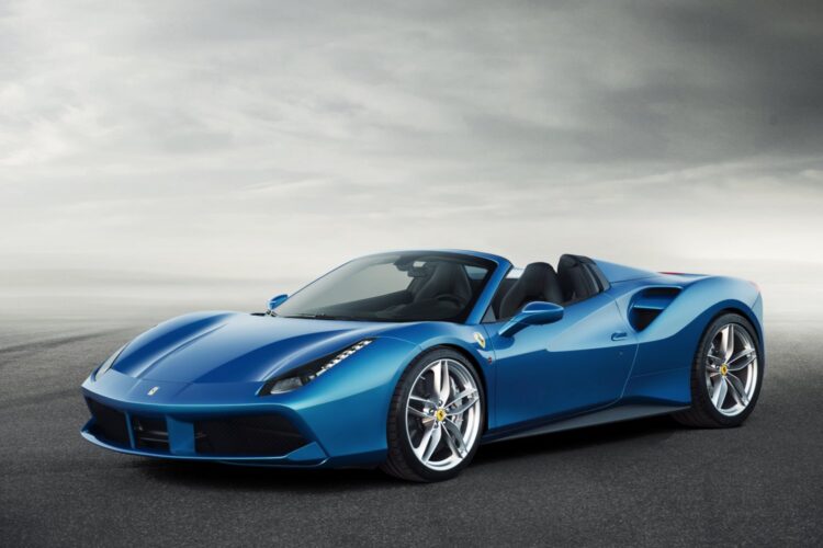 Ferrari 488 Spider drops its top before Frankfurt