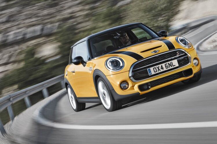 We drive the Mini Cooper Hardtop