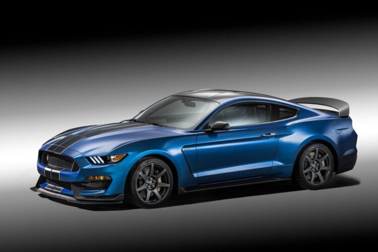 Ford unveils the new Shelby GT350R Mustang