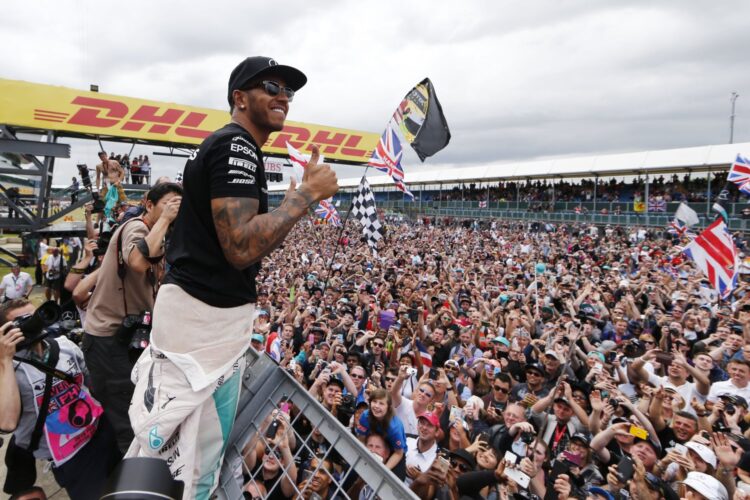 Jaguar Land Rover In Talks To Lease British Grand Prix Track Silverstone