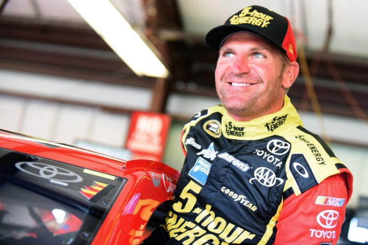 NASCAR: Bowyer leads opening practice in Sonoma