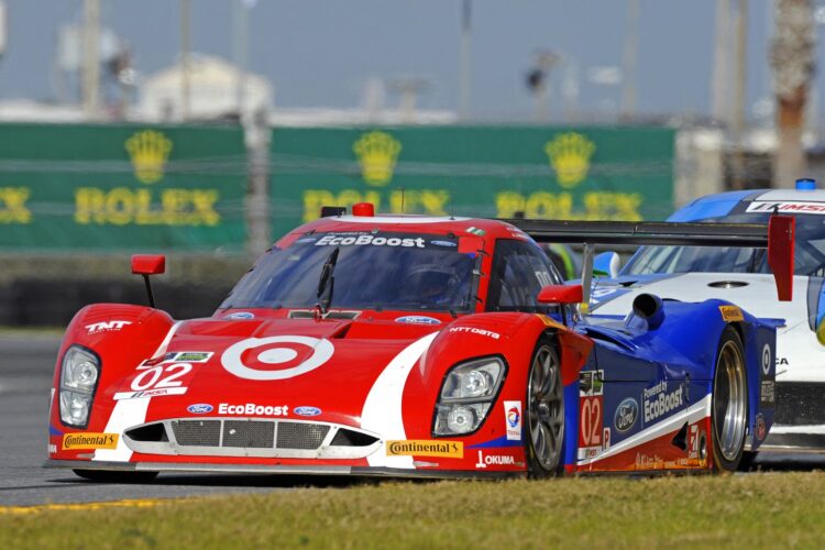 IndyCar drivers Dixon and Bourdais 1-2 in Rolex 24