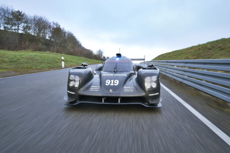 Track debut for 2015 WEC Porsche 919 Hybrid