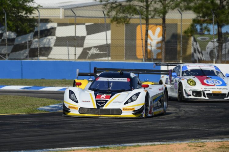 Sebring Hour 2: Bourdais moves into lead