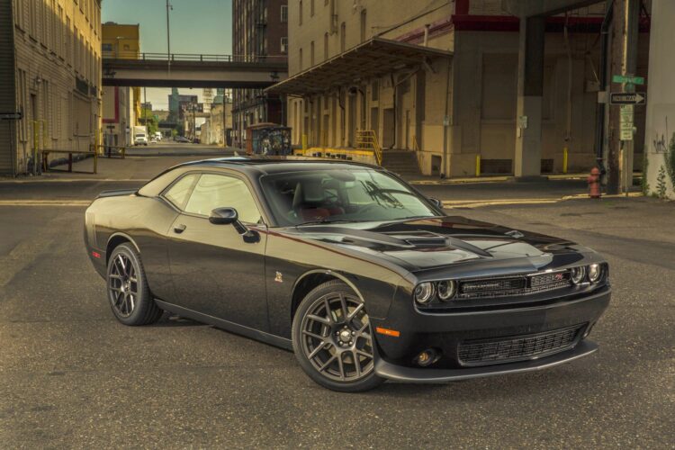 We drive the Dodge Challenger Scat Pack