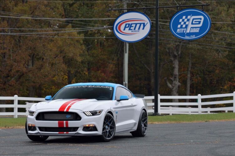 Unique Customized Mustang a Petty Labor of Love