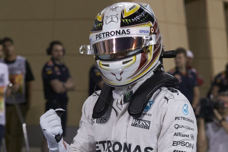 Hamilton on pole in Bahrain – Mercedes1-2