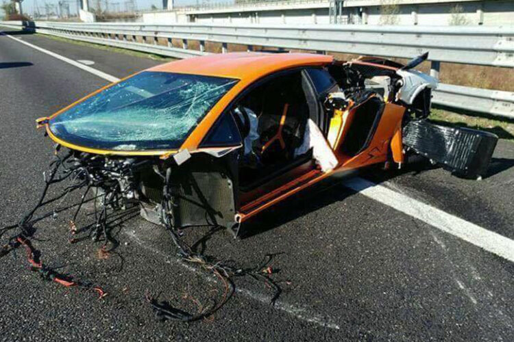 Lamborghini Aventador SV Destroyed In High Speed Italian Crash