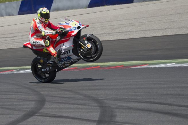 Iannone takes pole in stunning Spielberg shootout