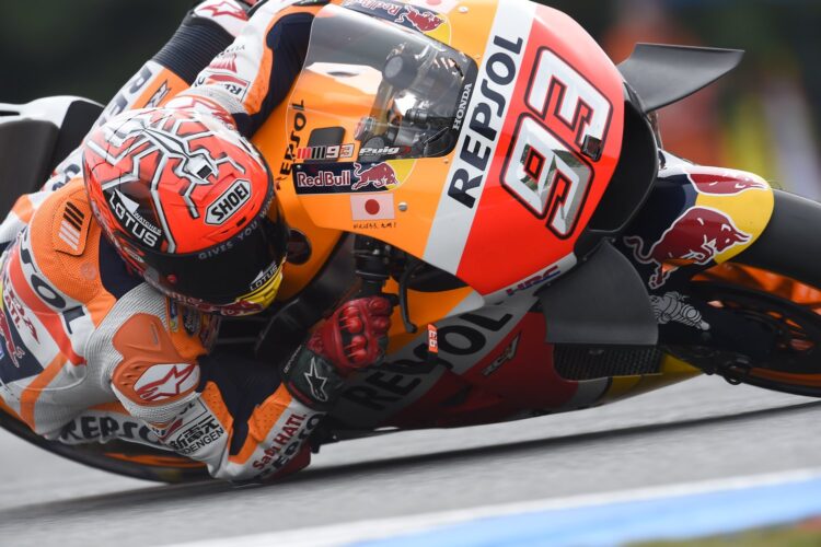 Marquez beats Lorenzo for pole at Brno