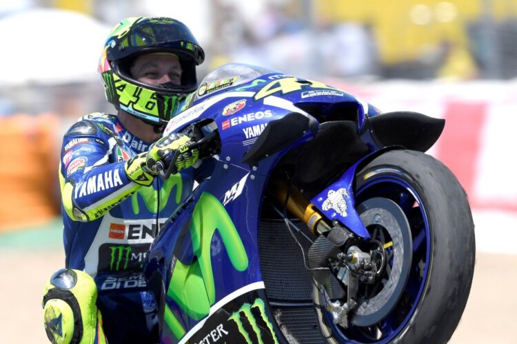 Rossi steals superb victory in Spain