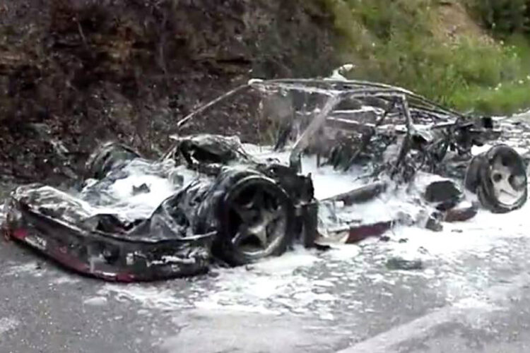 Ferrari F40 burns to the ground in Italy