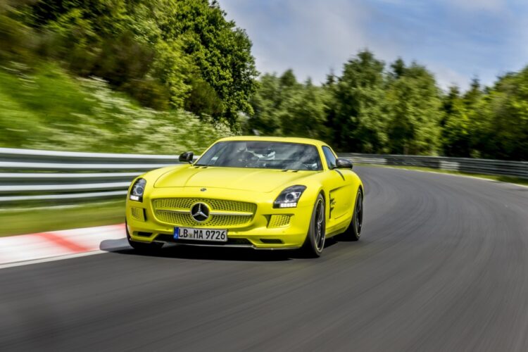 Video: Mercedes-Benz SLS AMG Electric Drive