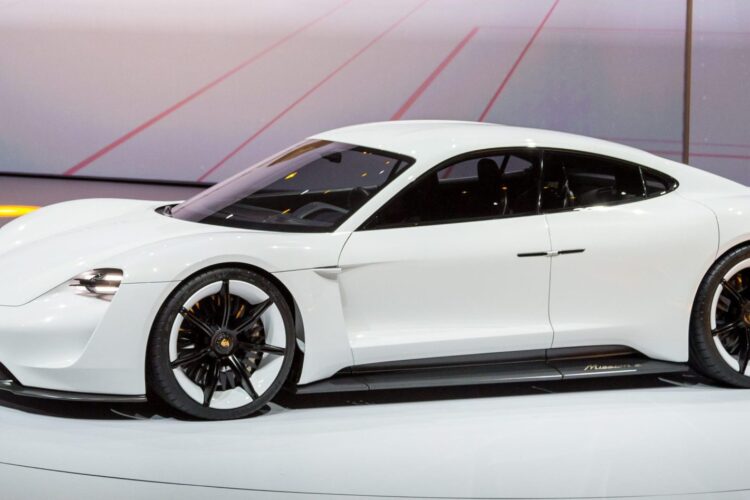 Porsche changes its mind on electric vehicles