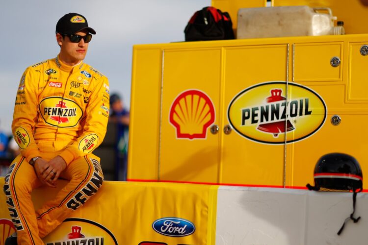 Drivers have fun clocking laps at Goodyear tire test at LVMS