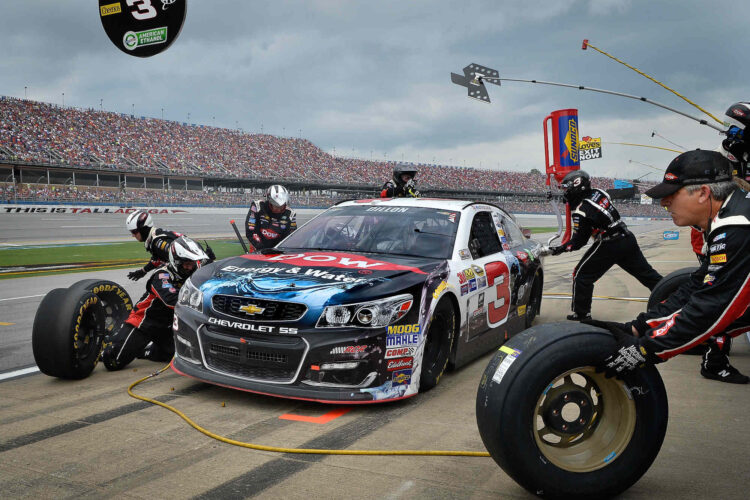 RCR makes changes to pit crews for Nos. 3, 31