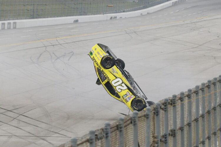 NASCAR roof flaps not working