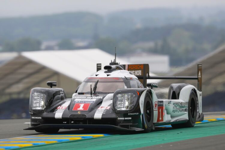 LeMans Hour 2: Porsche takes over