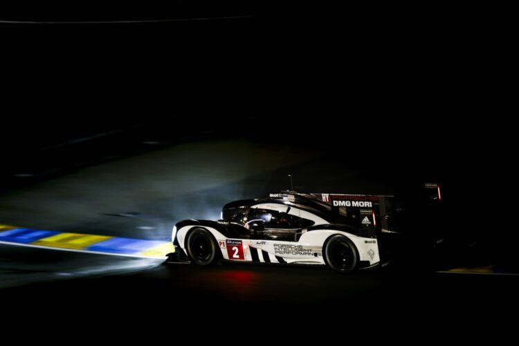 LeMans Hour 9: Porsche and Toyota take turns in the lead