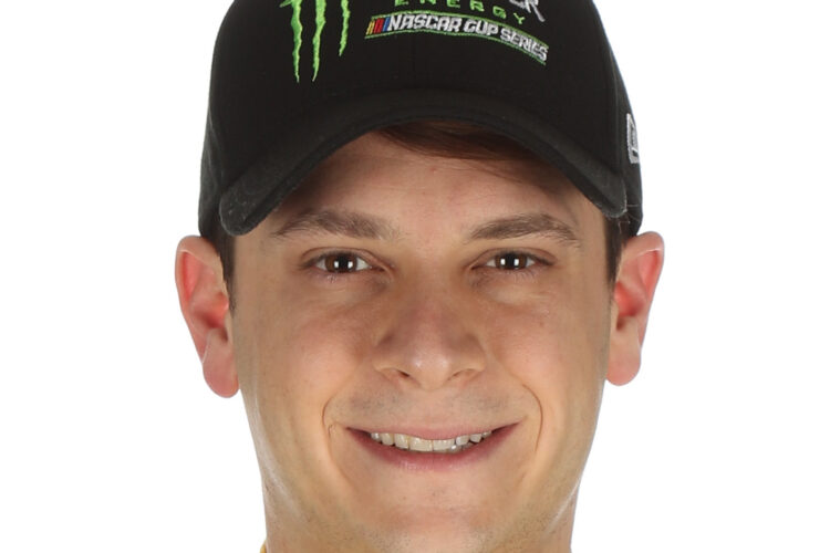 Landon Cassill to compete full-time for StarCom Racing in 2019