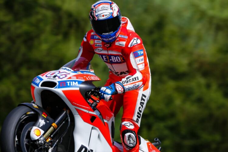 Andrea Dovizioso rides Ducati to Silverstone win