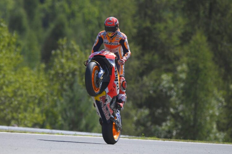 Marc Marquez beats Valentino Rossi to Czech GP pole