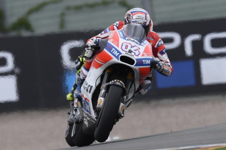 Dovizioso makes a late lunge to dominate Day 1 at Brno