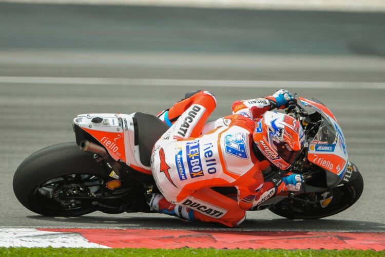 Ducati team 1-2 on opening day in Sepang