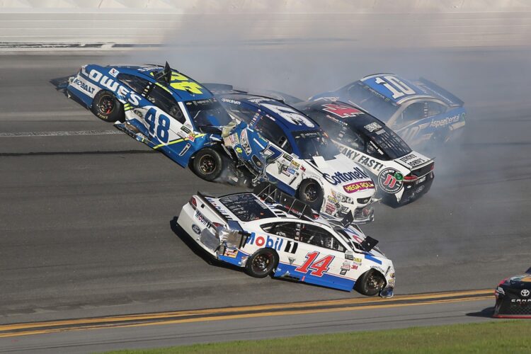 Daytona 500 crashfest gets mixed reviews