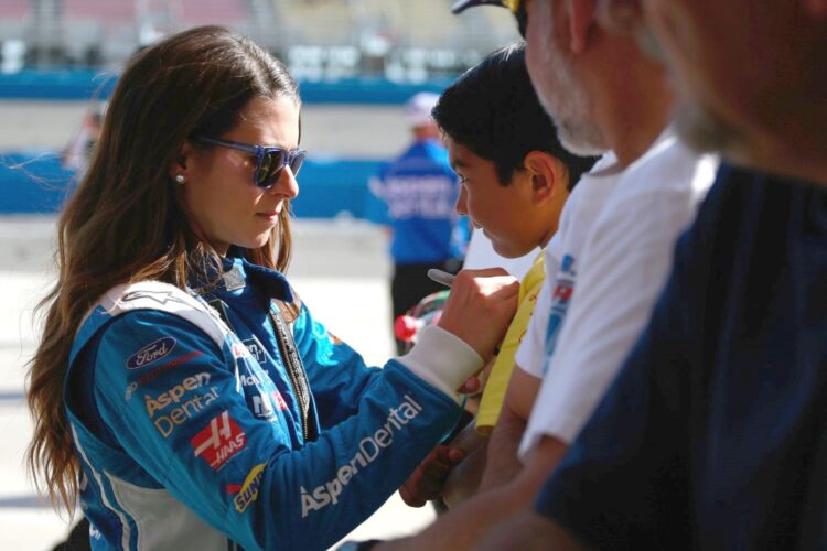 Stewart-Haas to shutdown Danica’s #10 car (2nd Update)