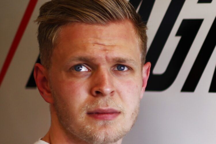 Moving chicane Magnussen does it again