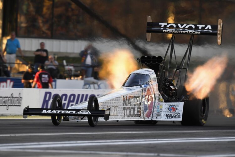 Brown, C.Force, Butner, Tonglet Lead Englishtown Qualifying