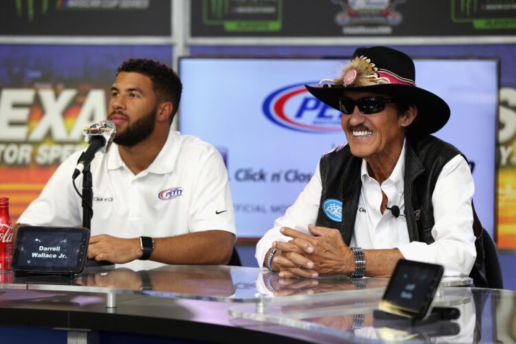 Richard Petty Motorsports to team with Childress in 2018