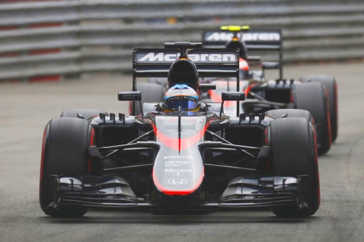 McLaren offers ‘more resources’ to help Honda