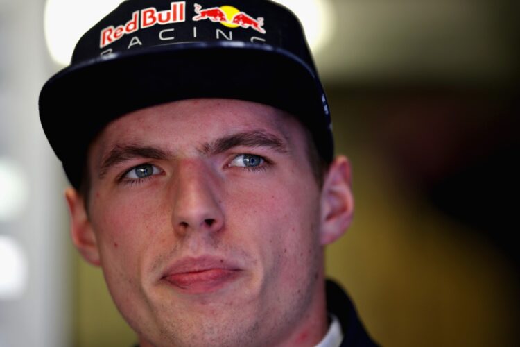 Rumor: Verstappen has ‘door open’ to Mercedes move