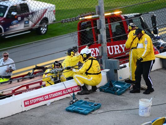 Practice Crash pierces hole in Daytona fence