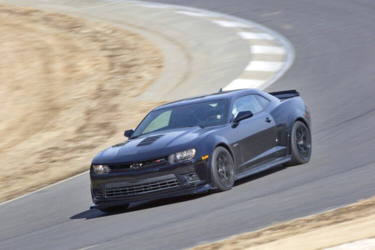 28 Ways Chevrolet Camaro Z/28 Rules the Road Course